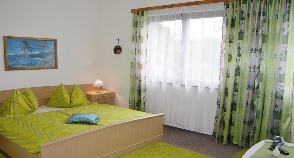 Pörtschach am Wörthersee Gasthof-Pension Karawankenblick מראה חיצוני תמונה
